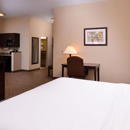 Holiday Inn Express & Suites Fairmont, An Ihg Hotel Bagian luar foto